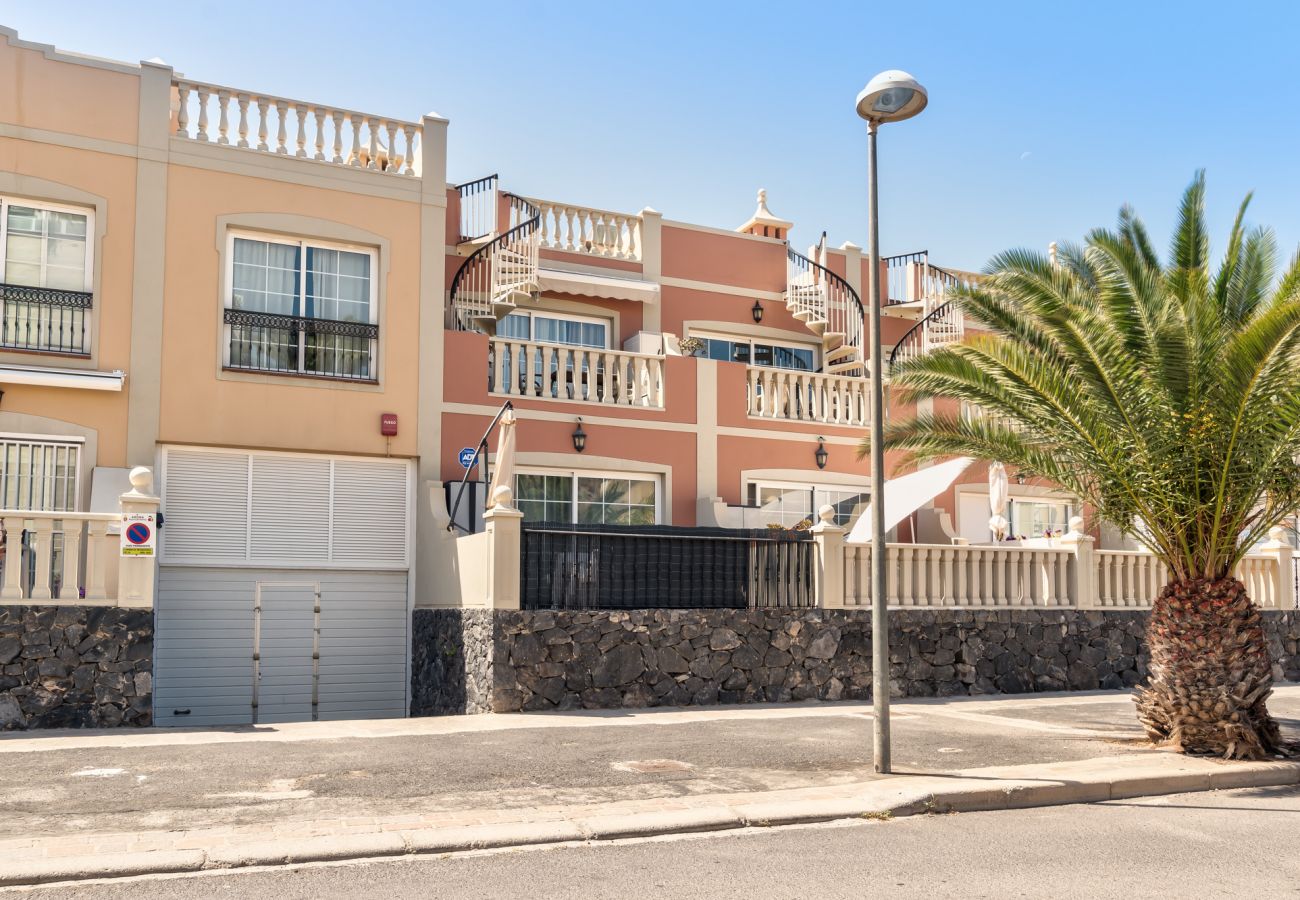 Huis in Arona - Paraiso J47 PARTIAL SEA VIEW & SUNNY TERRACE 1B